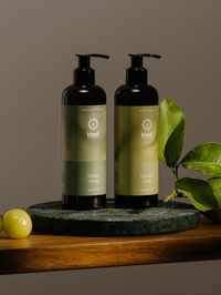 Lemon Lime et Indian Amla gel lavant mains dans une photo émotionnelle